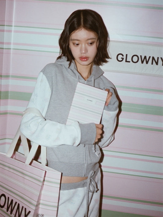 GLOW DIARY (UNDATED PLANNER)