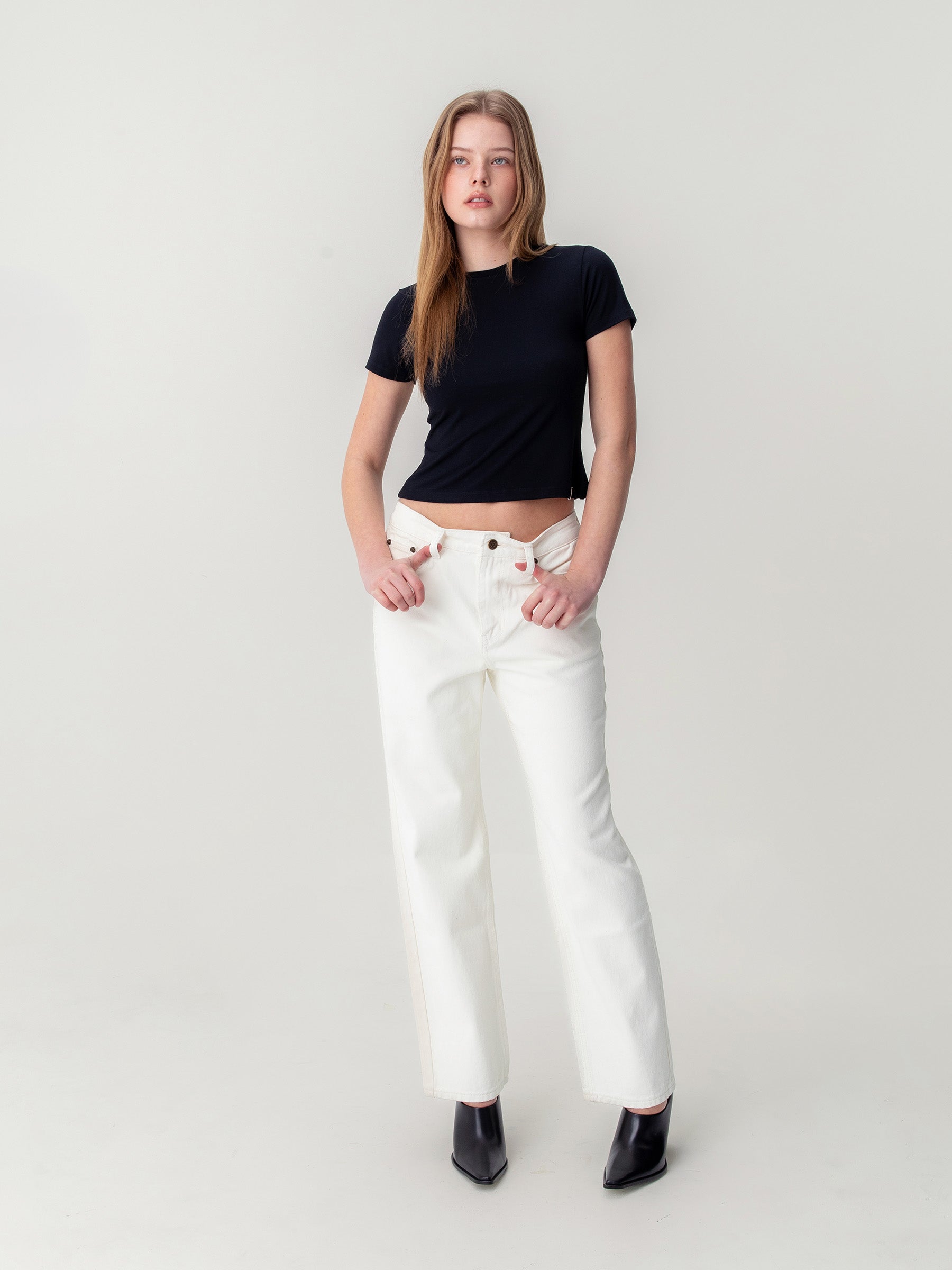 今週の新着アイテム GLOWNY THE (WHITE) JEANS JANE THE GLOWNY